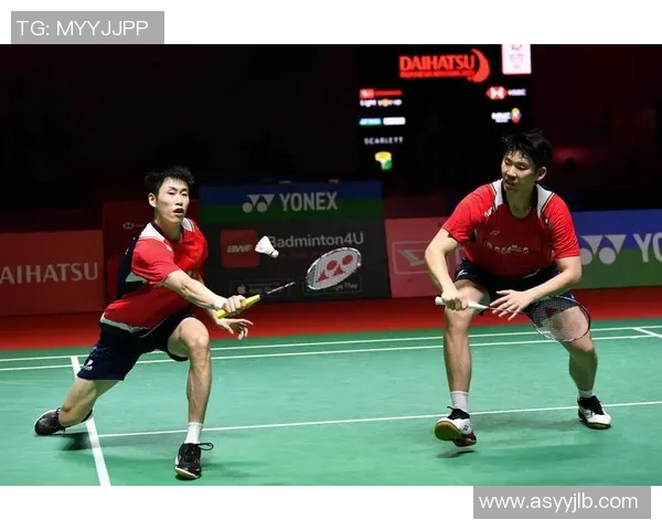 南京羽毛球队与广州羽毛球队赛后复盘分析团队配合与战术执行的精彩对决